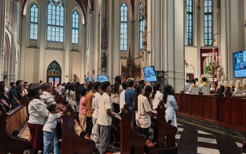 Perayaan Paskah di Katedral Jakarta Berjalan Lancar, PLN Jaga Listrik Tetap Stabil
