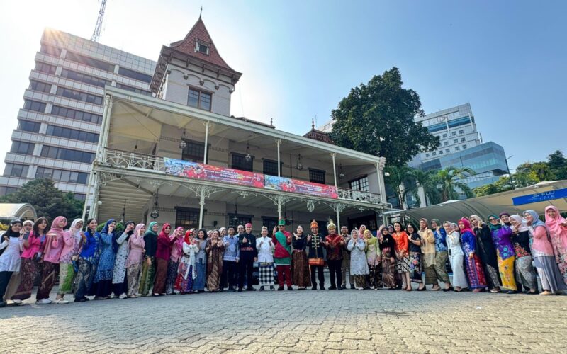 Kartini Energi: Srikandi PLN Layani Langsung Pelanggan
