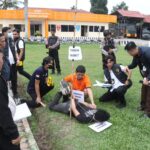 Mengerikan! 47 Adegan Rekonstruksi Pembunuhan Ibu-Anak di Landak