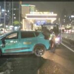 Taksi Terguling Dekat GT Tebet 2, Polisi Duga Sopir Mengantuk