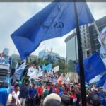 Sampaikan Petisi RUU Ketenagakerjaan, Massa Buruh Bubarkan Diri Tertib dari Thamrin