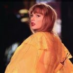 Taylor Swift Tunjuk Cincin Nikah saat Travis Kelce Cetak Touchdown