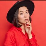 Warna Pakaian yang Mudah Dipadukan Kecuali Hitam