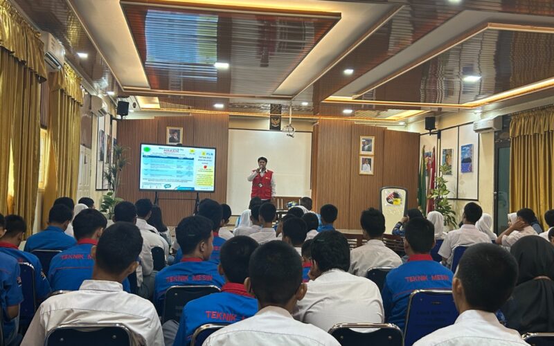 Antisipasi Kebakaran dan Banjir, PLN Edukasi Pelajar SMKN 34 Jakarta