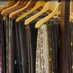 Sarung Berevolusi Jadi Fashion Item, dari Baju Koko hingga Celana Kargo