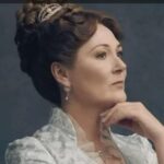 Netflix Siapkan Spin-off Bridgerton tentang Masa Muda Lady Violet