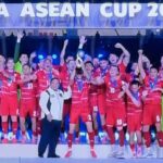 Presiden Prabowo dan Presiden FIFA Serahkan Trofi Juara FIFA ASEAN Cup 2026 ke Timnas Indonesia