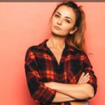 Pakai Kemeja Flannel Kotak-Kotak untuk Tampil Stylish, Begini Cara Memadukannya