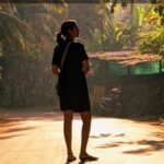 Jalan di Bawah Matahari Belum Tentu Cukup Vitamin D, Duduk Dekat Jendela Juga Tak Banyak Membantu