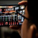 IHSG Berpotensi Tertekan pada Selasa 13 Oktober, Investor Waspadai Level 5.900